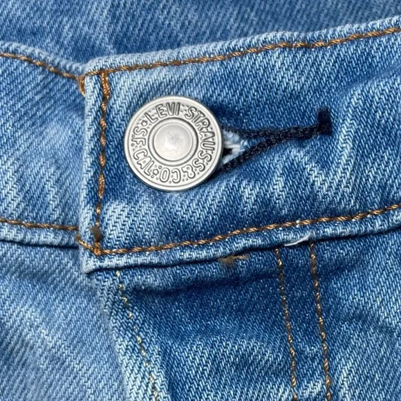 Levi’s 501 High-Rise Bleach Tie-Dye Cutoff Shorts | Raw Hem | Women’s 27 - Picture 5 of 11